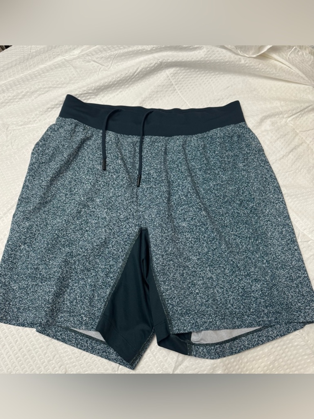 Lululemon Men's THE Short  - Medium. - M. 04